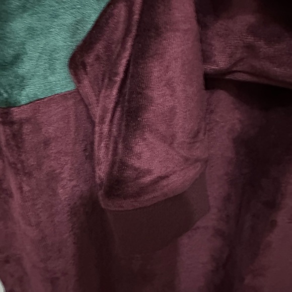 256 ASOS | NWOT Turkey Burgundy Green Velvet Stripe Sweatshirt Pullover (Size S) - Picture 6 of 14